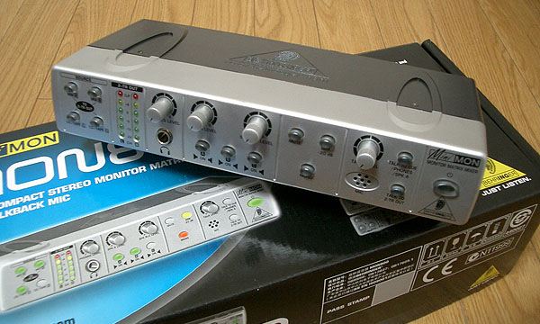 BEHRINGER MINIMON MON800